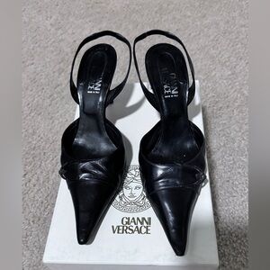 Versace black leather pointy heels